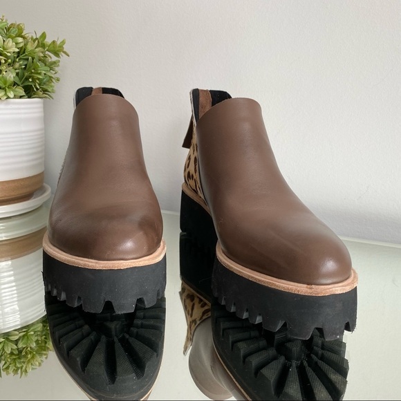 ALL BLACK Flatform Ankle Leather Jungle Print Tread Platform Shoes Size 9 - Picture 7 of 12